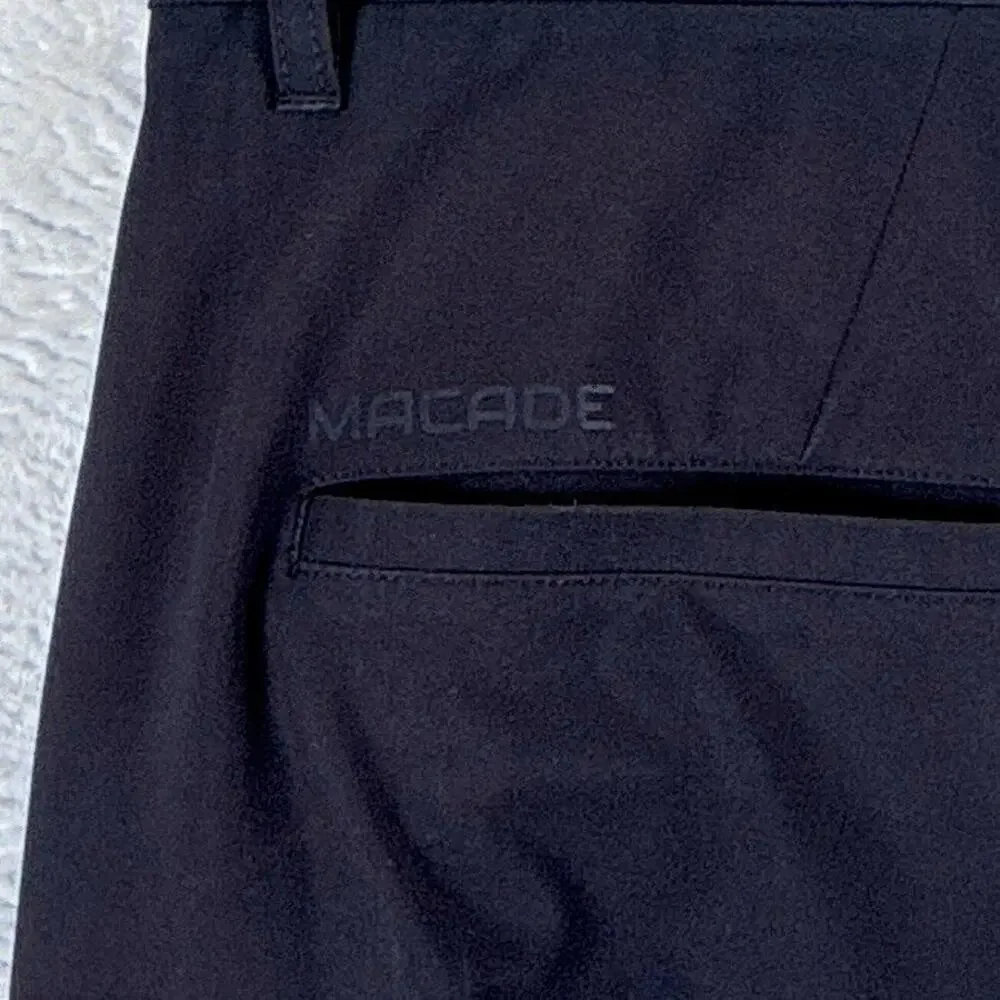 Macade Pants Mens 32x34 Black Performance Stretch Slim Fit Golf Preppy Outdoor